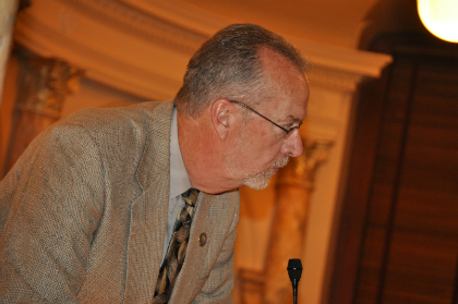 Senator Jim Whelan, D-Atlantic, speaks on the floor of the State Senate.