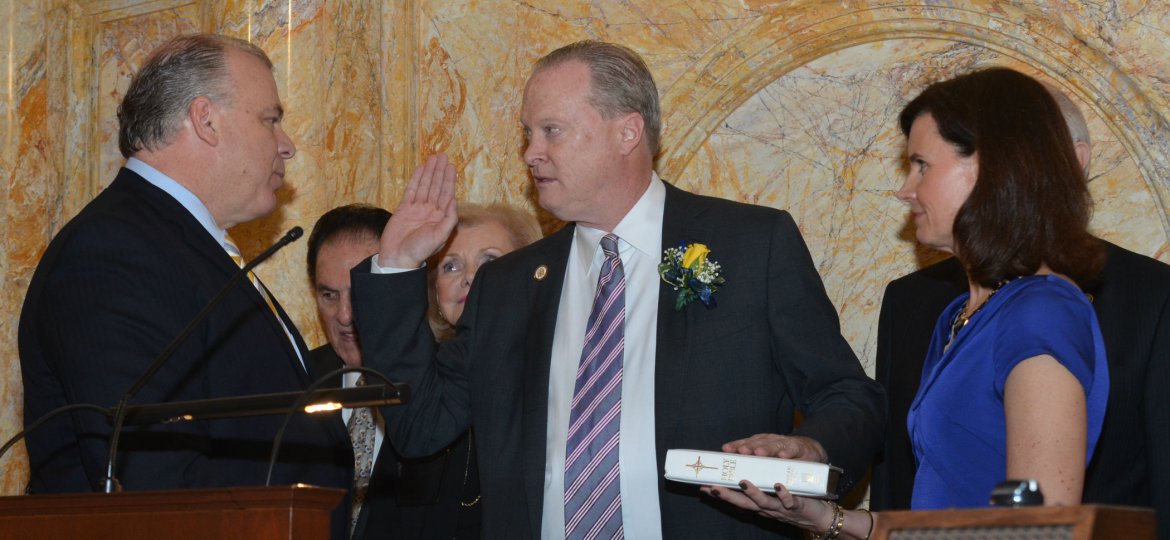 Senate President Steve Sweeney swears Senator Peter Barnes, D-Middlesex, into the New Jersey State Senate.